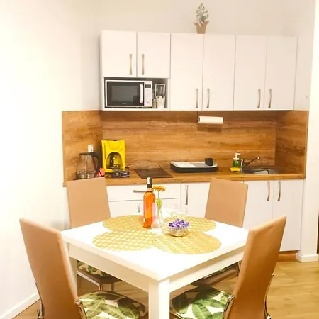 Kwiatek Idealna Lokalizacja, Ogrod, Parking * Шклярска-Поремба