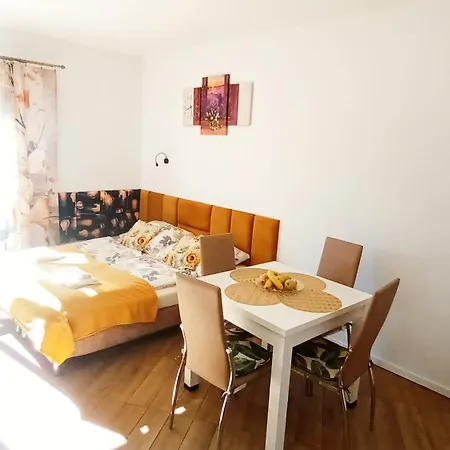 Kwiatek Idealna Lokalizacja, Ogrod, Parking * Шклярска-Поремба